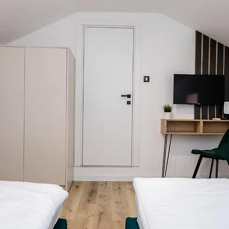 Dom wakacyjny 4 Bedroom Beautiful In *