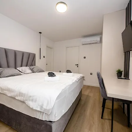 4 Bedroom Beautiful In *