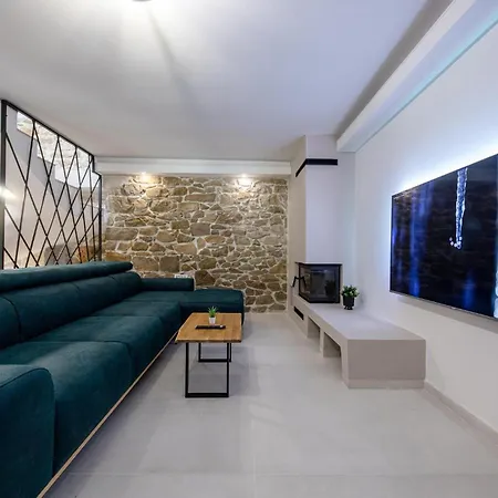 4 Bedroom Beautiful In * Mundanije