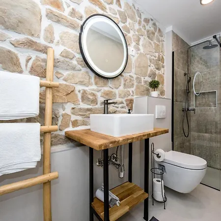 Holiday home 4 Bedroom Beautiful In *