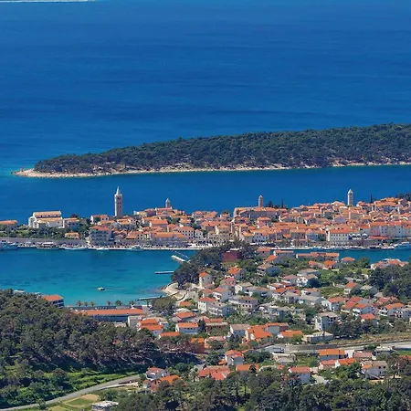 4 Bedroom Beautiful In *